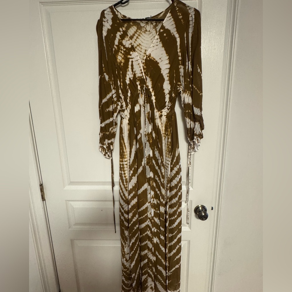 Young Fabulous & Broke Mustard and White Bishop Sleeve Maxi Dress